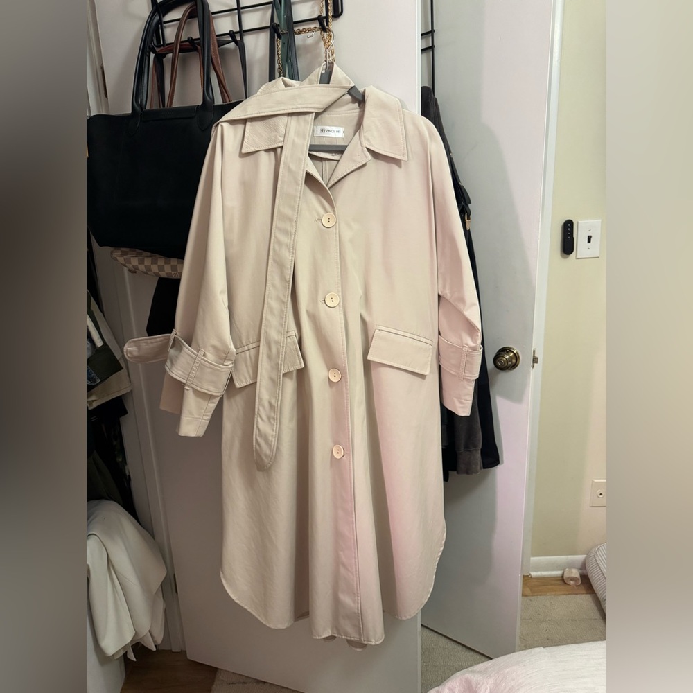 Italian Trench Coat with Belt and tie sleeves